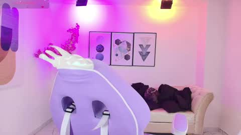 Snapshot of isa_reel chatting on October 2025 08:26:01 PM ISA online show from October 2025 08:26:01 PM