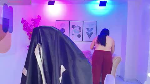 Snapshot of isa_reel chatting on October 2025 07:56:01 PM ISA online show from October 2025 07:56:01 PM