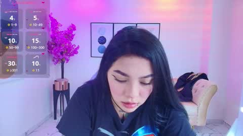 Snapshot of isa_reel chatting on November 2025 08:45:01 PM ISA online show from November 2025 08:45:01 PM