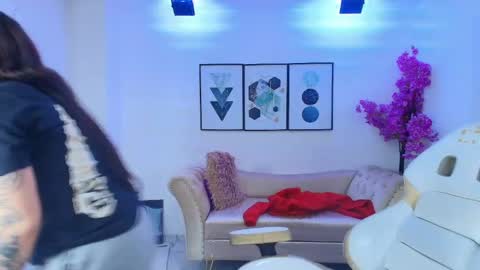 Snapshot of isa_reel chatting on May 2026 12:32:02 PM ISA online show from May 2026 12:32:02 PM