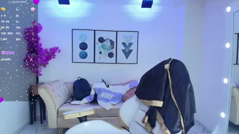 Snapshot of isa_reel chatting on May 2026 12:45:02 PM ISA online show from May 2026 12:45:02 PM
