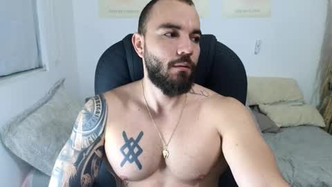 Isaac carter online show from December 2025 10:13:01 AM