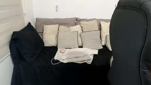 Isaac carter online show from March 2026 03:01:02 AM