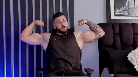 Isaac online show from November 2025 09:30:02 PM