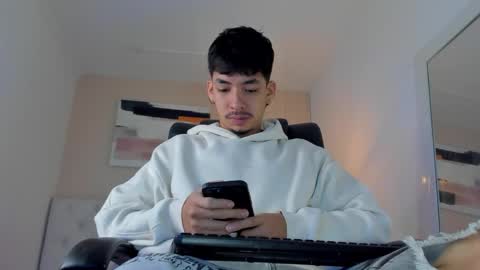 isaac_cryston online show from December 2025 07:32:01 PM