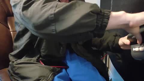 isaac online show from December 2024 02:12:01 PM