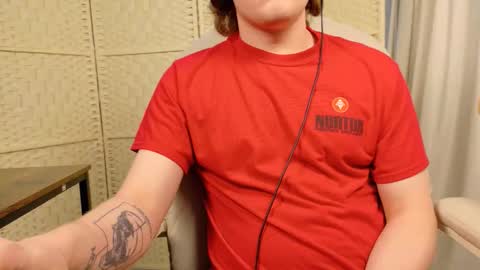 Snapshot of isaac_sheffield chatting on June 2026 06:52:02 AM isaac online show from June 2026 06:52:02 AM