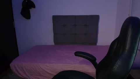 muscle isaac online show from May 2026 11:57:01 PM