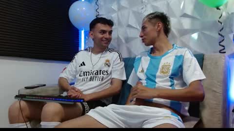 Isaac tan online show from September 2025 04:12:02 AM