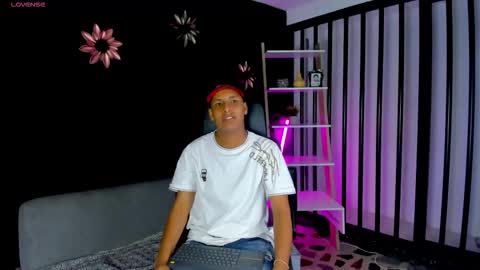IsaacBlack  online show from October 2025 05:19:02 AM