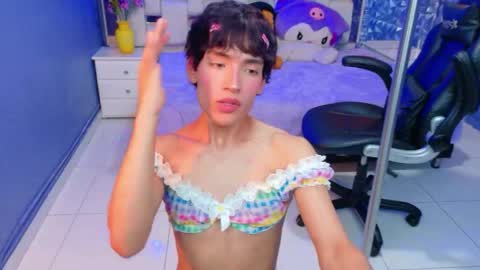 Snapshot of isaacnova chatting on April 2026 09:39:01 PM isaacnova online show from April 2026 09:39:01 PM