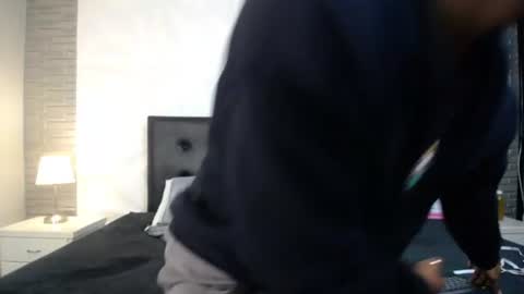 isaak_salomee online show from June 2026 12:37:01 PM