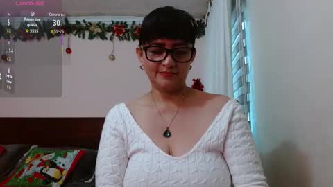Isabeel Sofia online show from November 2025 12:04:02 PM