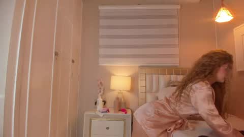 isabela__x online show from May 2026 11:36:01 AM