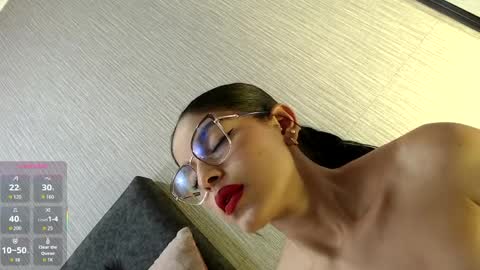 ISABELA online show from April 2026 05:23:01 AM