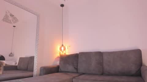 Isabela online show from November 2025 12:06:02 PM