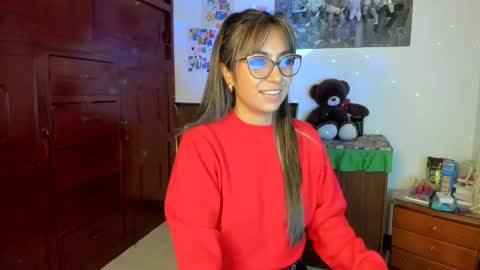 Isabella22 1 online show from January 2025 04:30:01 PM
