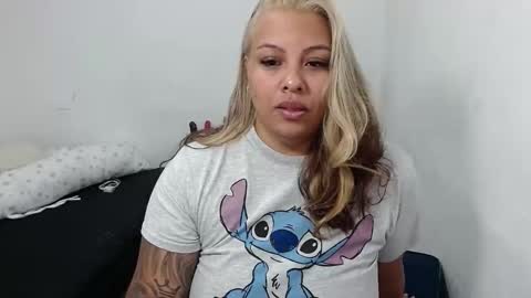  estefania online show from April 2026 01:20:01 PM