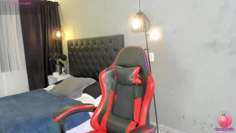 Isabella Nowa online show from March 2026 12:02:02 PM