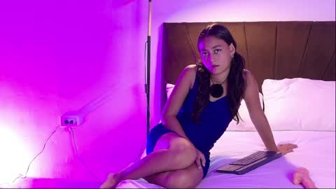 isabella santana online show from July 2026 07:53:01 PM