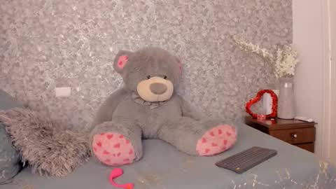 isa  online show from February 2025 08:01:01 PM