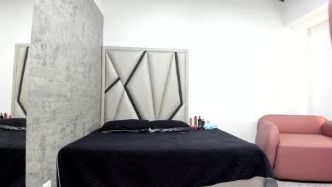 isabella_rosssi1 online show from October 2025 04:16:01 PM