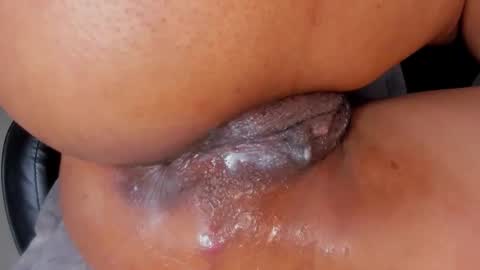 isabella online show from December 2025 06:04:02 PM