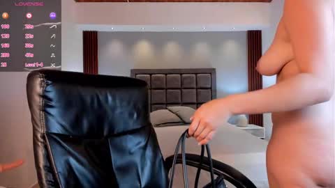 Isabella  Everyday From 0530 to 1430 Col Time online show from March 2025 07:14:01 PM