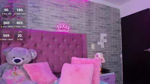    v online show from December 2024 12:32:02 AM