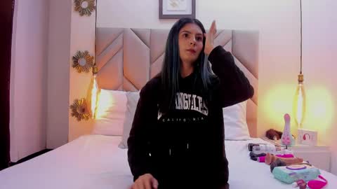 isabellafoox online show from May 2026 02:14:01 PM
