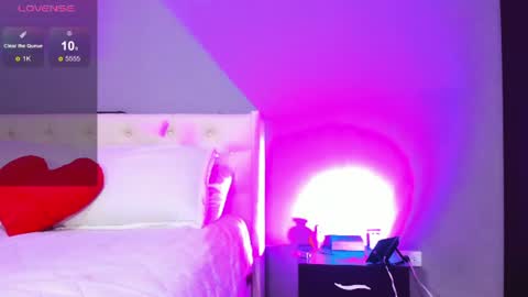 Instagram soybella01  online show from June 2026 05:06:02 PM