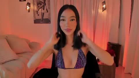 Snapshot of isabellalux_ chatting on June 2026 05:39:01 PM ISABELLA online show from June 2026 05:39:01 PM