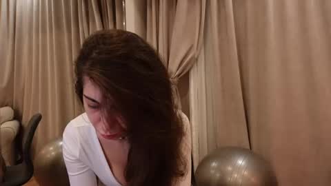 Snapshot of isabellamyst chatting on May 2026 08:25:01 PM IsabellaMyst online show from May 2026 08:25:01 PM