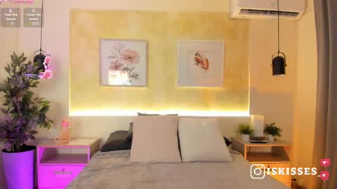 Snapshot of isabellasweet__ chatting on July 2026 04:05:01 AM online show from July 2026 04:05:01 AM