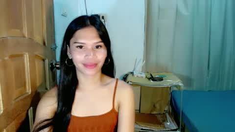 Snapshot of isabelle_amore chatting on June 2026 08:42:02 AM Ysa online show from June 2026 08:42:02 AM