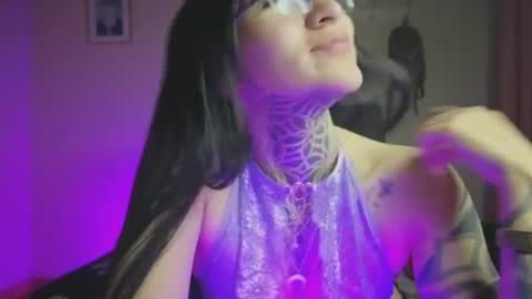 Snapshot of isabelle_pretty chatting on June 2026 07:21:02 AM Isabelle online show from June 2026 07:21:02 AM