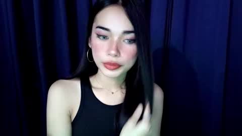 Isabelle online show from November 2025 03:01:02 PM