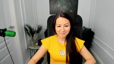 Snapshot of isabellesalvares chatting on June 2026 04:52:02 AM isabellesalvares online show from June 2026 04:52:02 AM