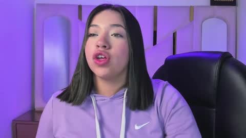 isabellrodriguez18 online show from April 2026 05:19:02 AM