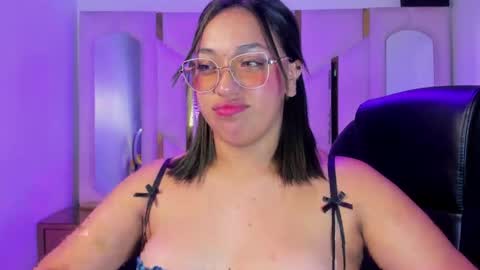 isabellrodriguez18 online show from April 2026 05:01:02 AM