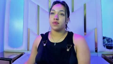 isabellrodriguez18 online show from April 2026 04:04:02 AM
