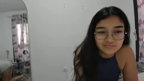 Isa Suarez online show from February 2026 05:57:02 PM