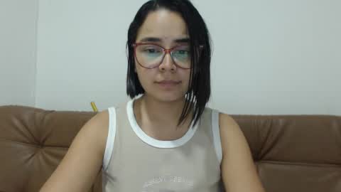 Emma online show from September 2025 03:17:01 AM