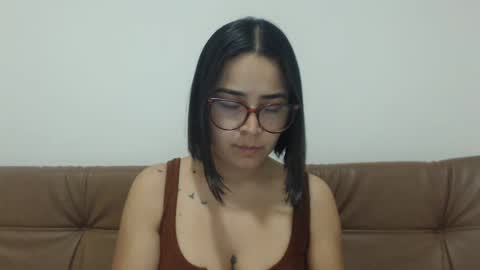 Emma online show from October 2025 02:07:01 AM