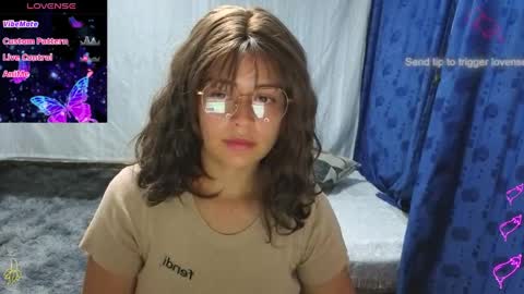 Snapshot of isis_11 chatting on April 2026 12:15:01 AM isis_11 online show from April 2026 12:15:01 AM