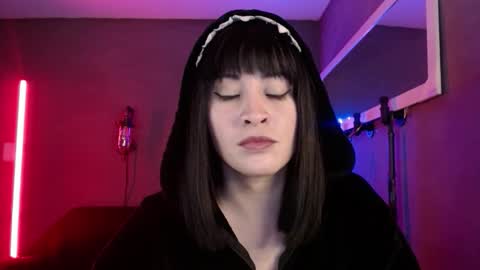 Ana Maria online show from November 2025 12:18:01 PM