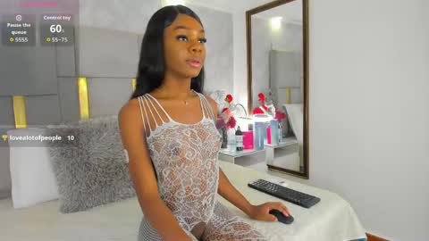Snapshot of isisbrown_ chatting on June 2026 07:49:02 PM ISIS online show from June 2026 07:49:02 PM