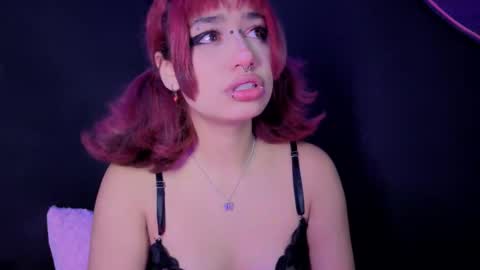 Snapshot of isisjones18 chatting on September 2025 04:12:01 AM Isisjones18 online show from September 2025 04:12:01 AM