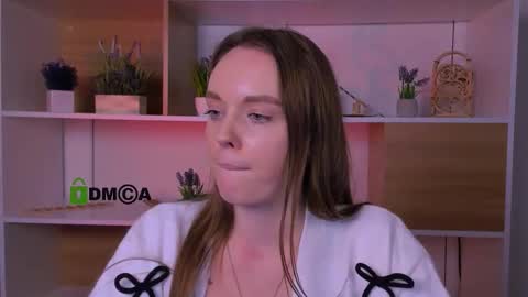 isla_dior online show from November 2025 04:30:01 PM