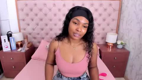 Vanessa online show from October 2025 11:33:01 AM